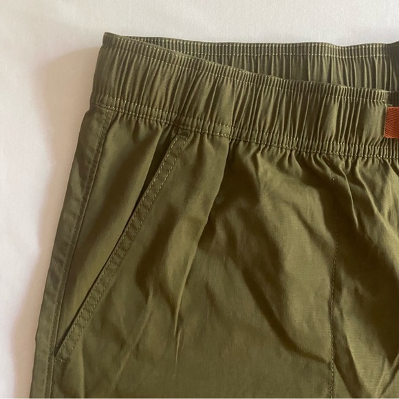 RVCA Civic 2 Hybrid Shorts Mens XL Green Belted Zip Pocket Athletic Hiking NEW - Picture 4 of 15